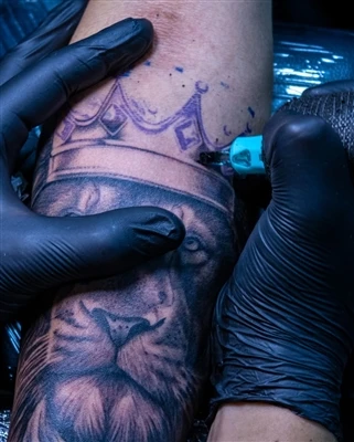 The Science Behind Tattoos: How Ink Becomes Permanent Art (And What Risks Lurk)